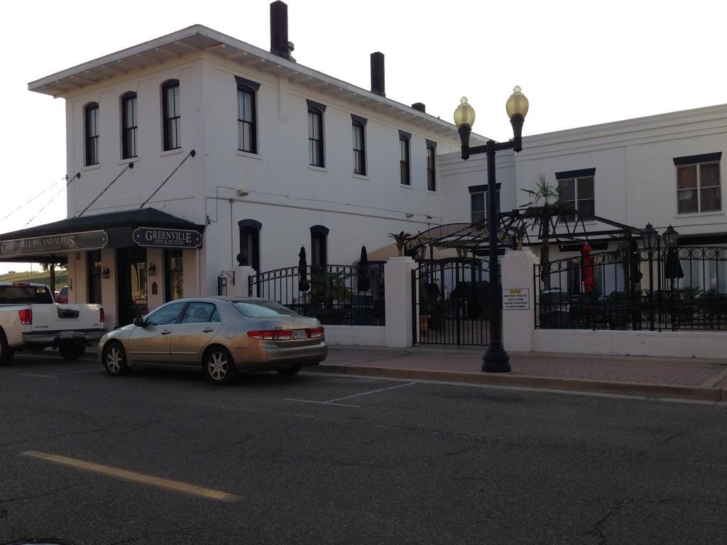 Greenville Inn & Suites Esterno foto