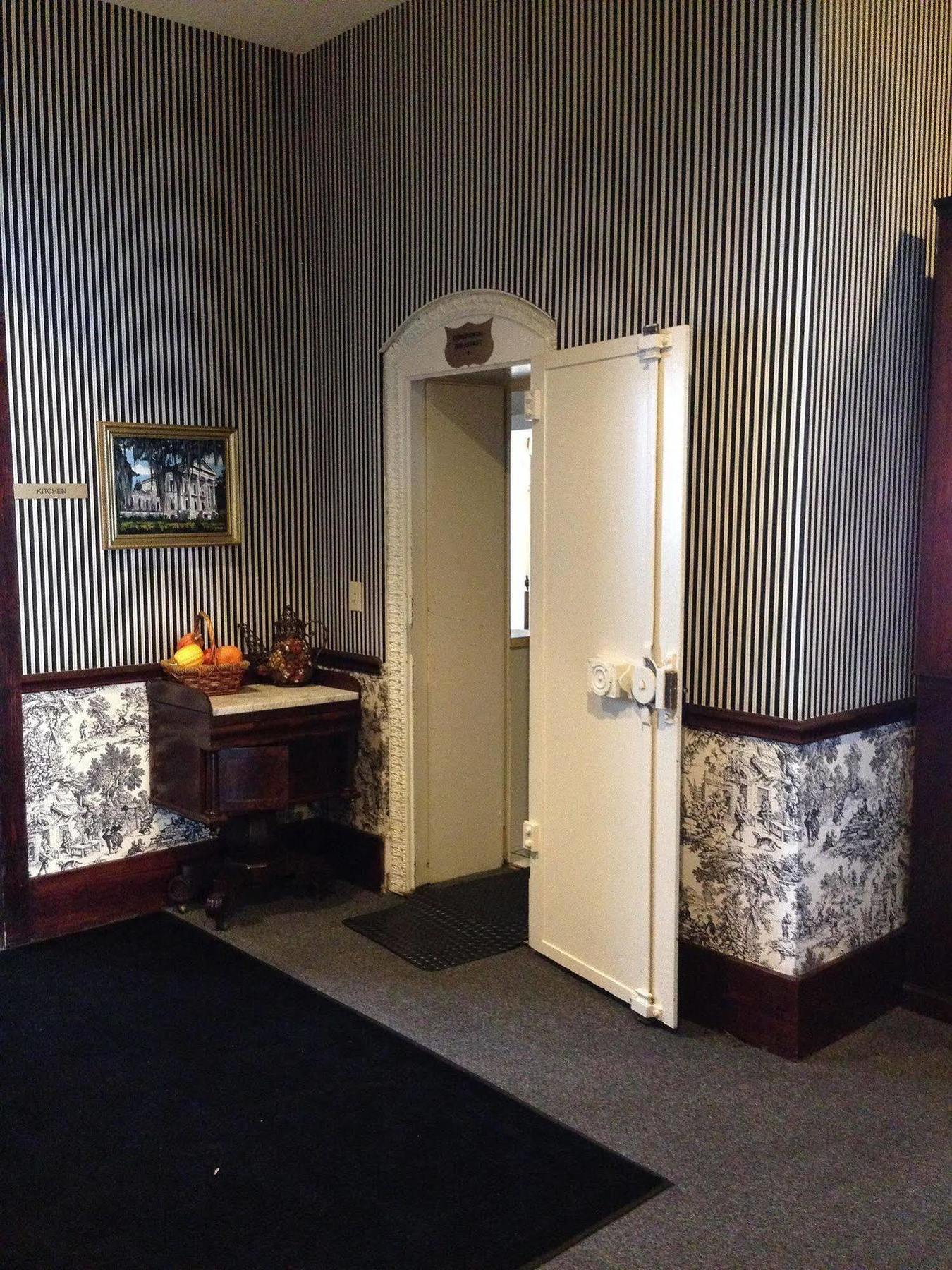 Greenville Inn & Suites Esterno foto